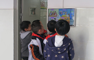电子班牌案例